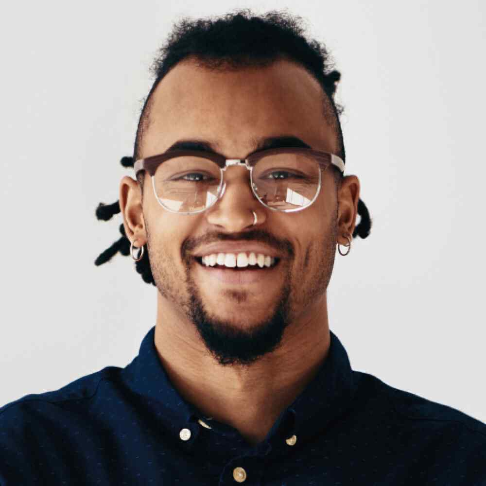 https://vanguardspartners.com/wp-content/uploads/2023/11/team_04.jpg